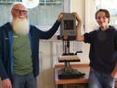 Besuch in unserer Schule: Werner Überdick von der Schornsteinfeger-Glückstour